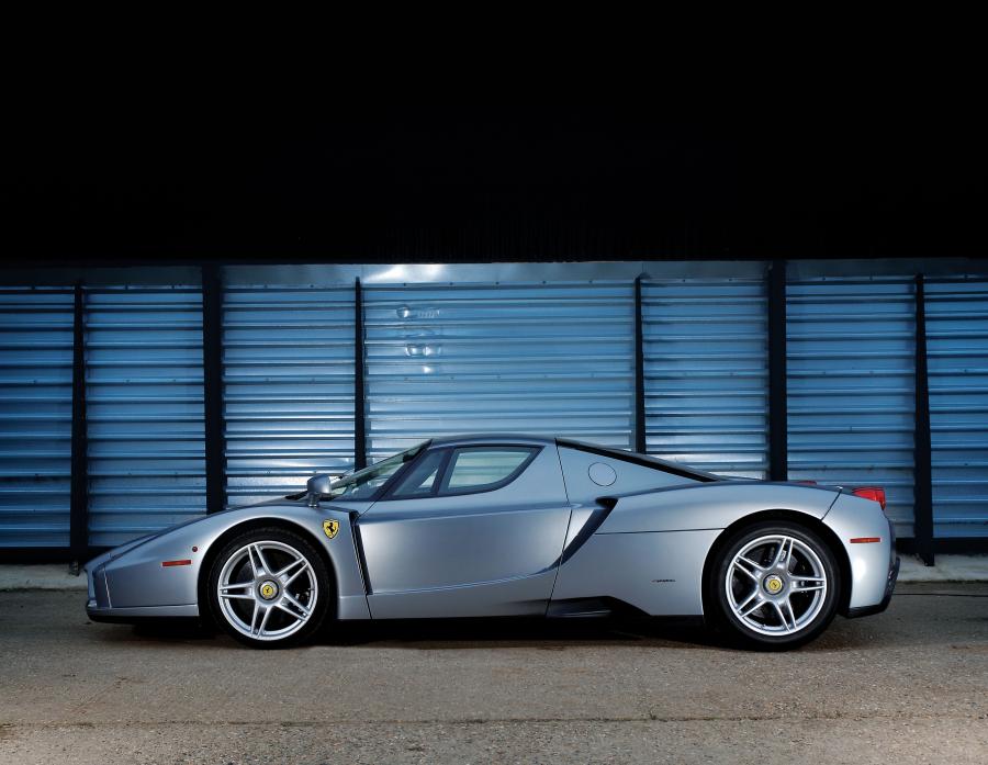  Ferrari Enzo 2004 года  (фото 11 из 12)